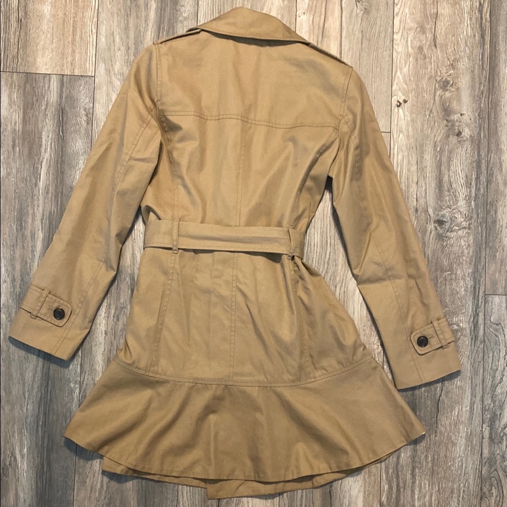 Banana Republic Vintage Classic Tan Trench Coat - Picture 7 of 9